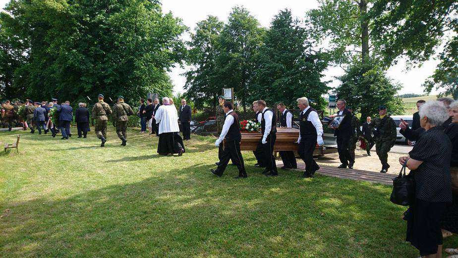 Uroczysty pogrzeb Żołnierza Wyklętego - pułkownika Andrzeja Kiszki.