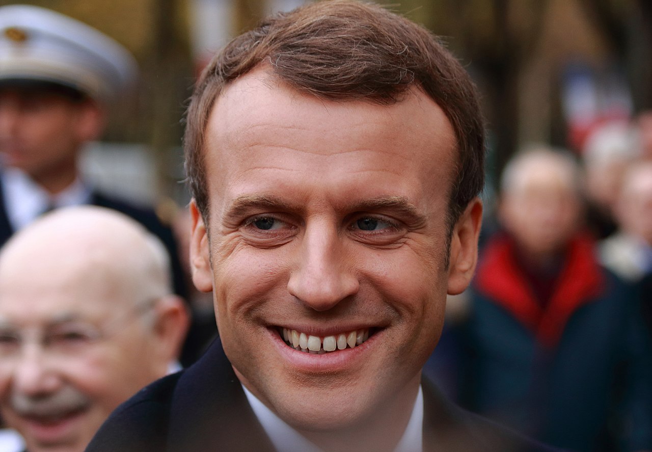 Francja: Macron przeciwko obowiązkowym szczepieniom