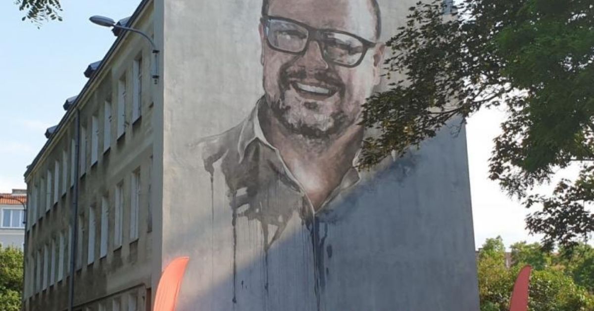 Mural z podobizną Pawła Adamowicza.
