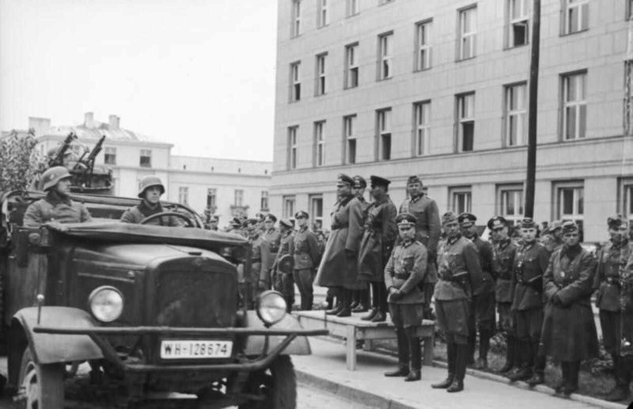 Parada zwycięstwa niemiecko-rosyjskich wojsk w Brześciu