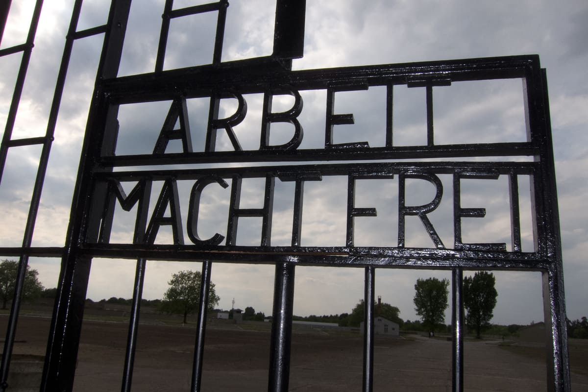 Brama obozu Sachsenhausen