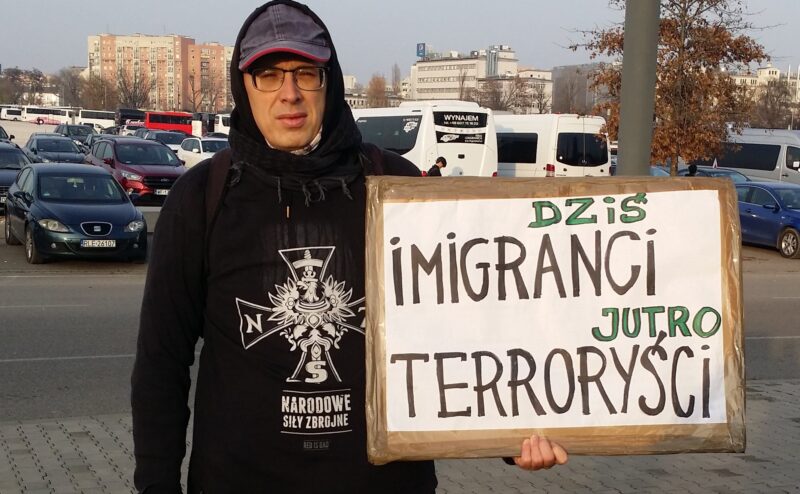 dziś imigranci jutro terroryści zdjęcie Jan Bodakowski