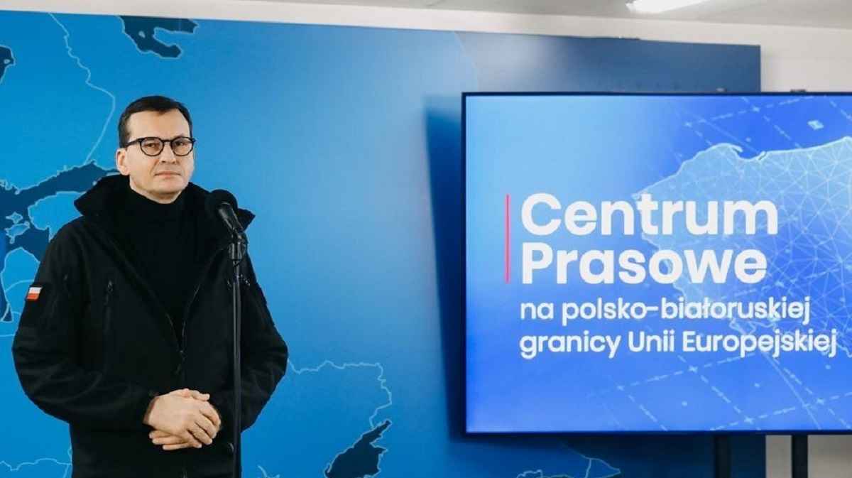 Premier na konferencji prasowej