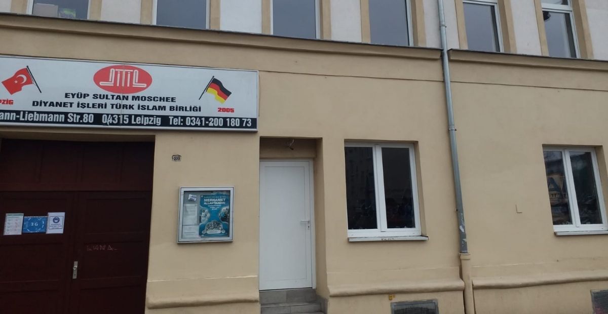 Antifa zaatakowała meczet w Lipsku