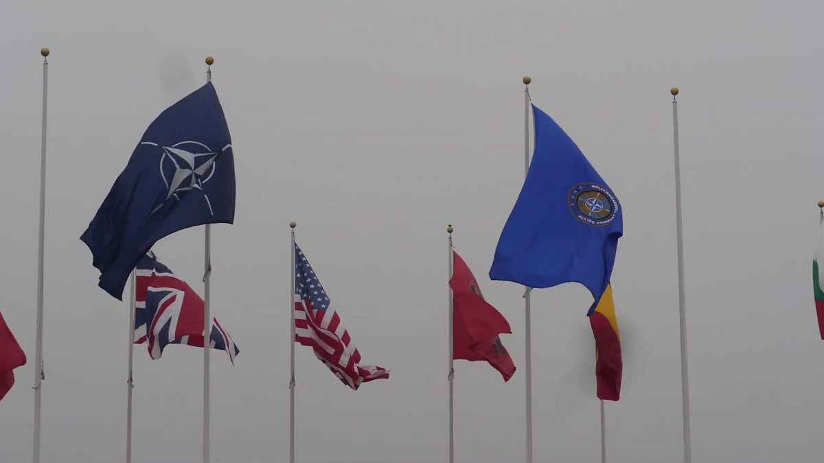 Flaga NATO