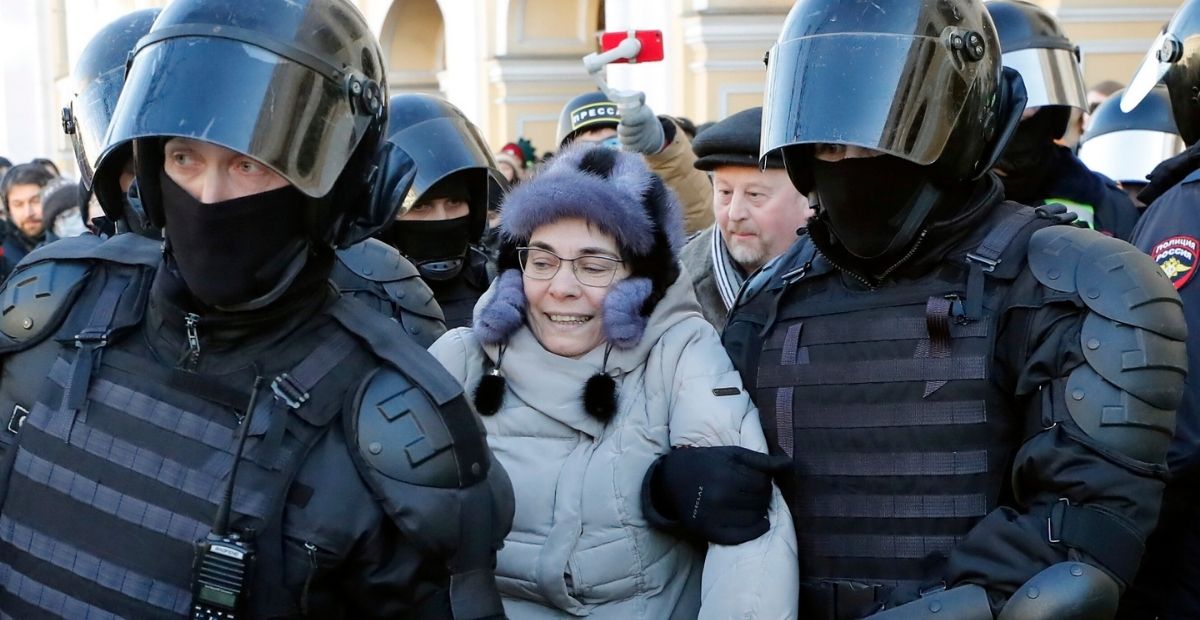 Brutalne protesty w Rosji i na Białorusi
