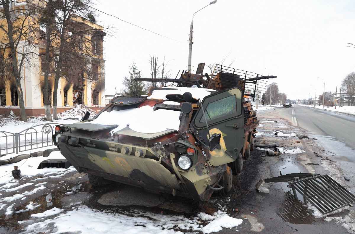 Zniszczony wóz pancerny sił Rosji