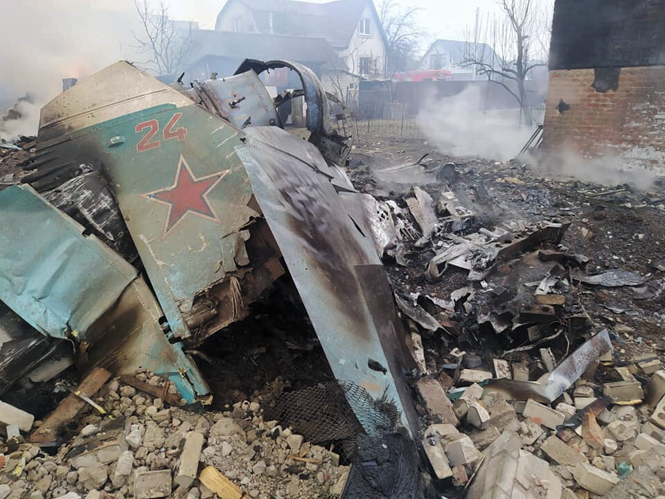 Czernihów, Ukraina, zestrzelony rosyjski samolot.