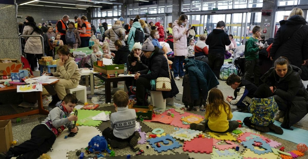 Tysiące ukraińskich uchodźców w Warszawie