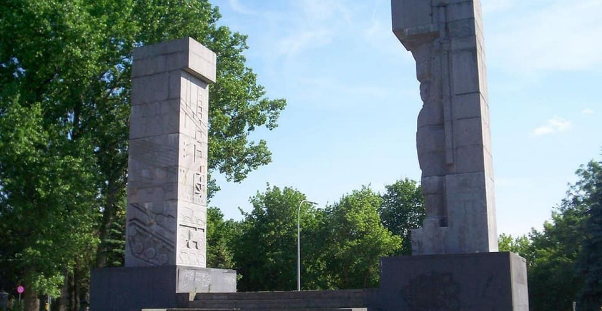 Problematyczne sowieckie pomniki