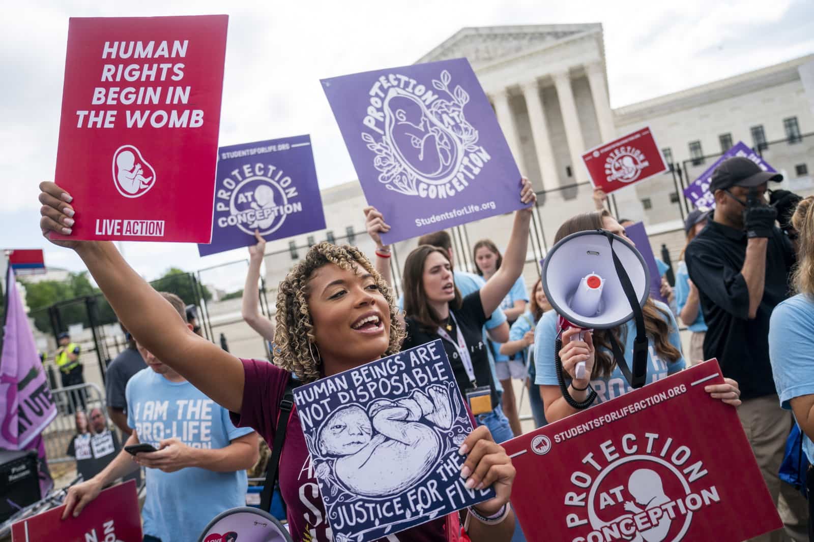 Manifestacja po wyroku Sądu Najwyższego USA ws. aborcji.