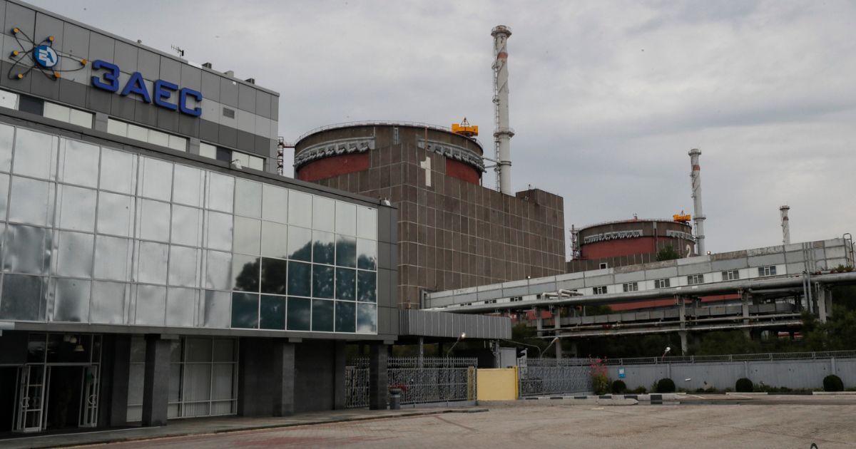 Członkowie Międzynarodowej Agencji Energii Atomowej (IAEA) badają Elektrownię Jądrową Zaporoże w Enerhodarze