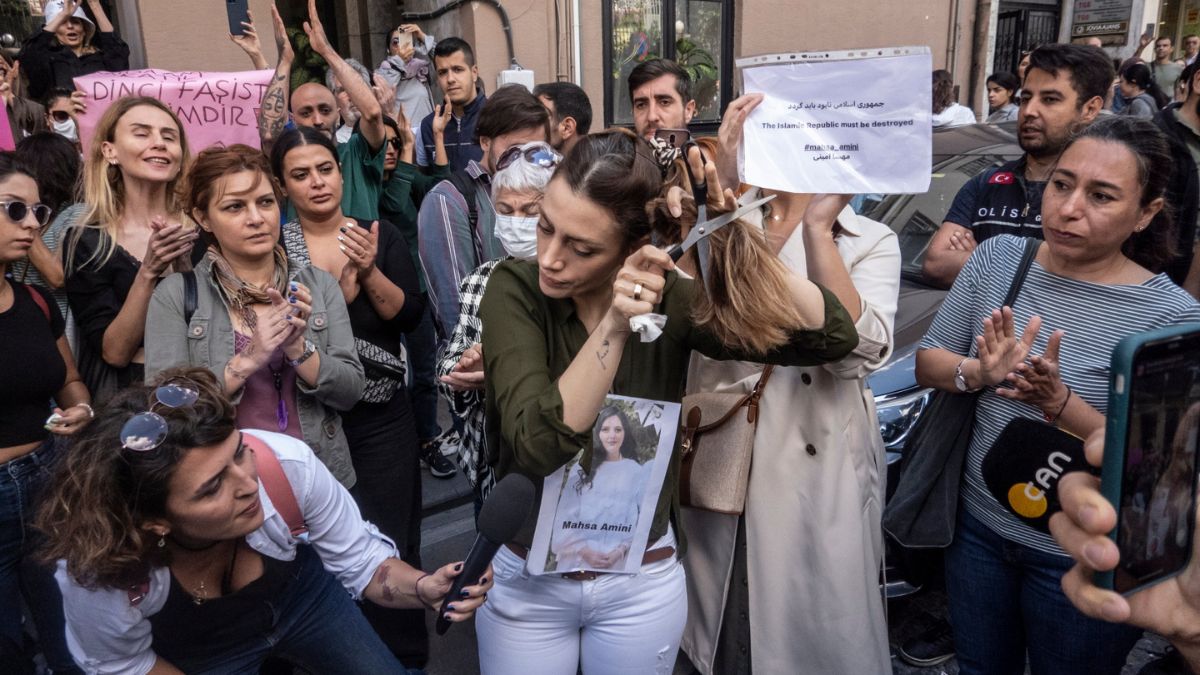 Irańskie kobiety protestują po śmierci koleżanki