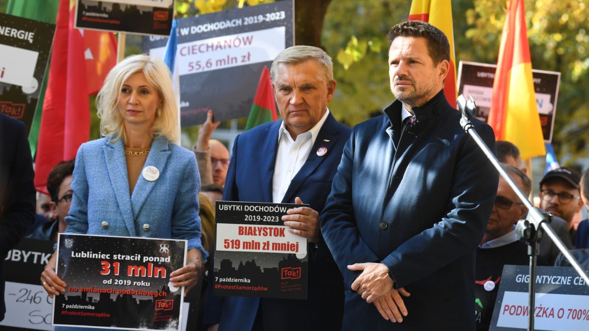 Samorządowcy protestują w Warszawie