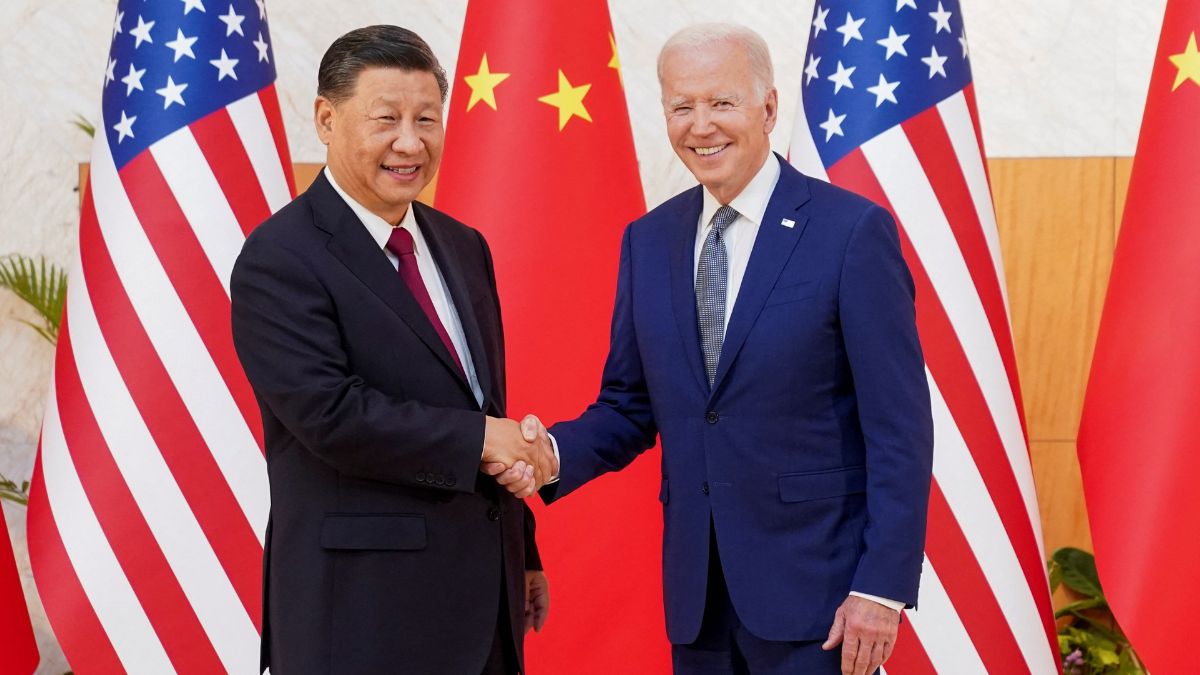 Spotkanie Bidena z Xi Jinpingiem